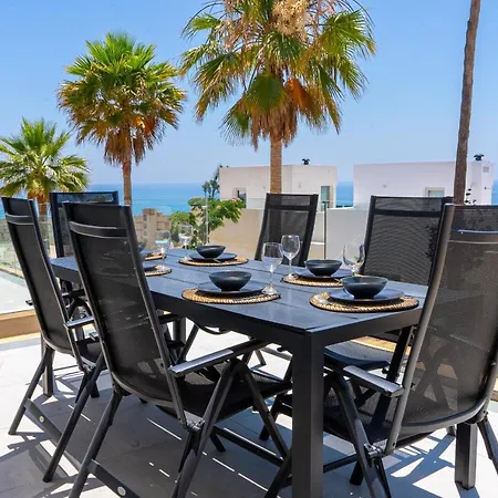 4 Bed Residential Palm C2 Holiday home *