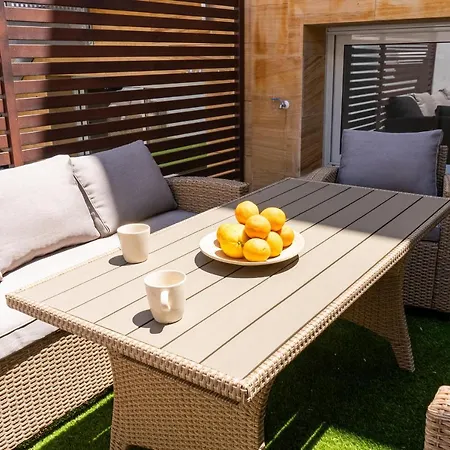 Hébergement de vacances 4 Bed Residential Palm C2