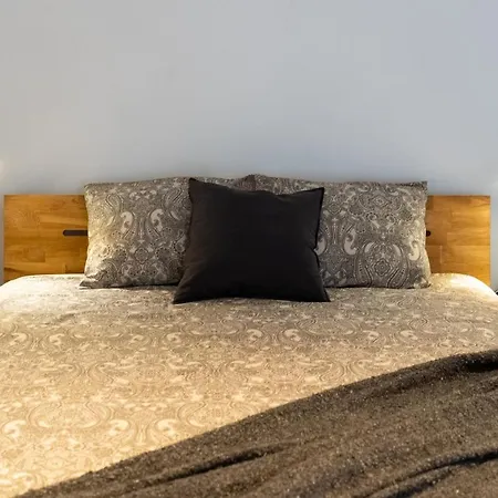 4 Bed Residential Palm C2