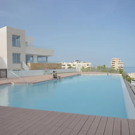 4 Bed Residential Palm C2 *