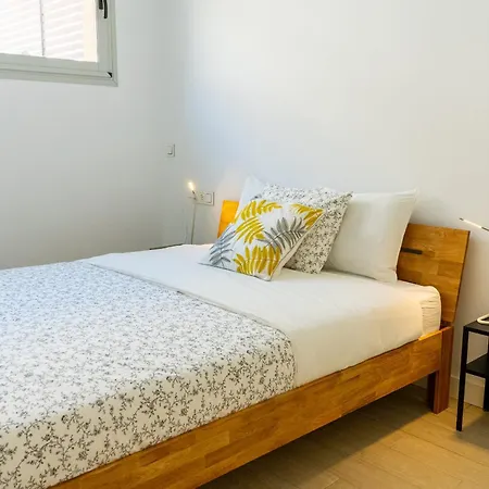 4 Bed Residential Palm C2 *